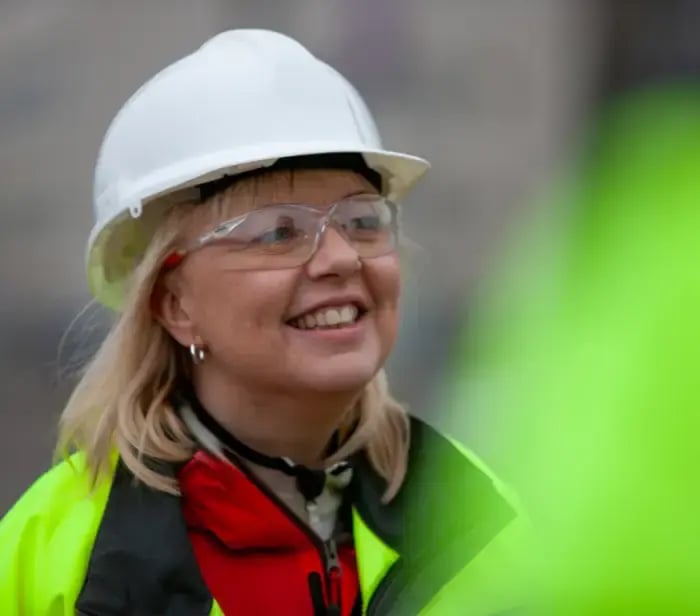 Nina Lehtonen with helmet
